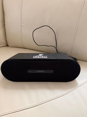Creative D100 Black Portable Bluetooth Speaker with USA Field Hockey Sticker